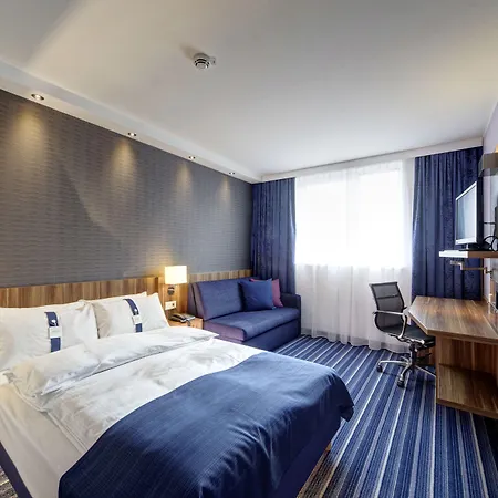 Express By Ihg Hotel 3*