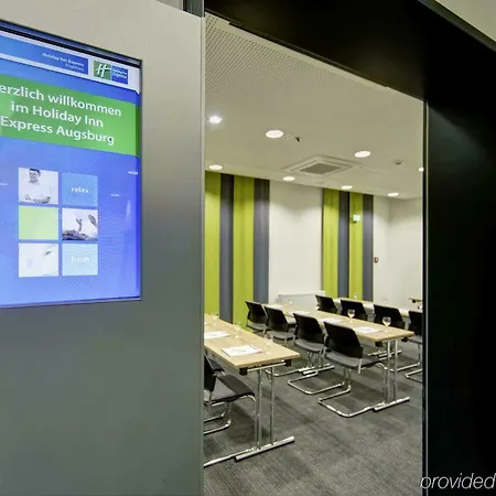 Express By Ihg فندق 3*