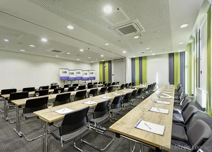 Express By Ihg 3*
