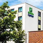 Express By Ihg 3*