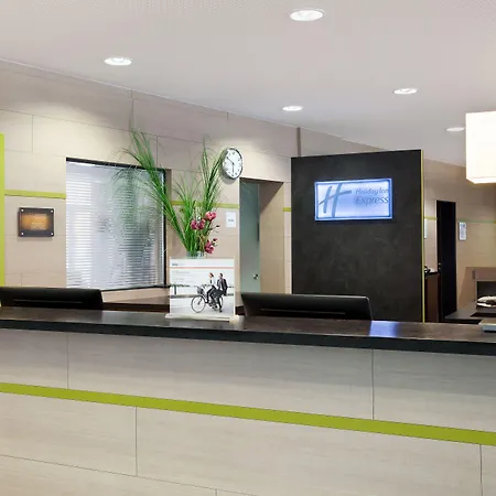 Express By Ihg 3*