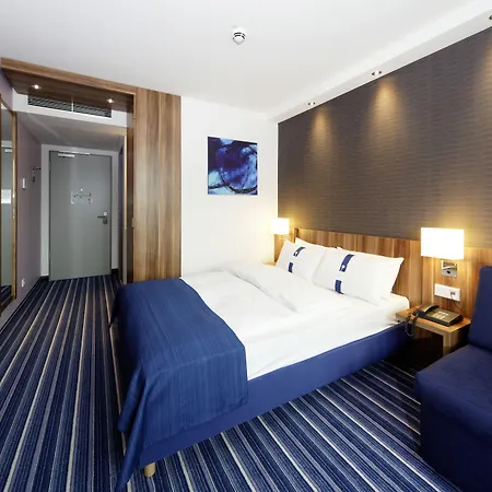 Express By Ihg 3*