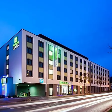 Express By Ihg Отель