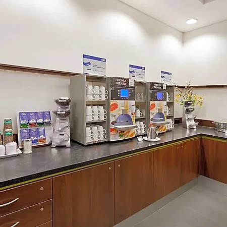 Отель Express By Ihg 3*