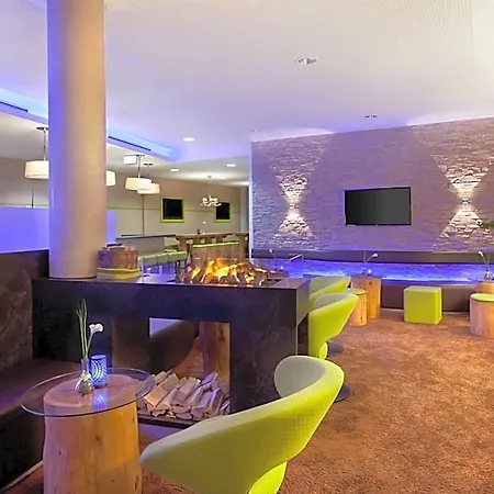 Отель Express By Ihg
