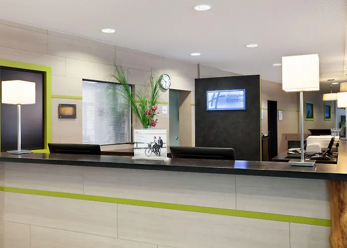 Express By Ihg 3*