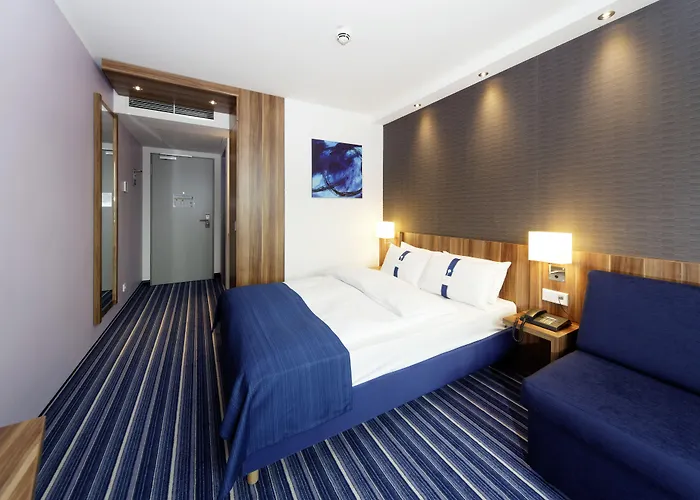 Express By Ihg 3*