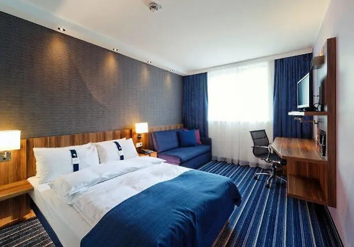 Express By Ihg 3*